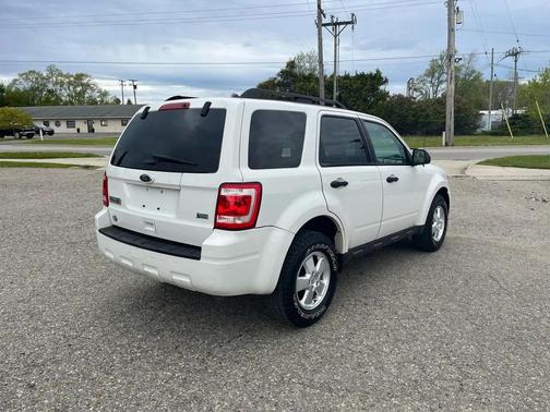 WHITE 2012 Ford Escape XLT