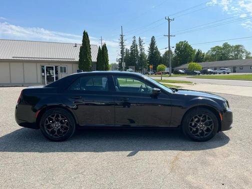 Gloss Black 2019 Chrysler 300 S