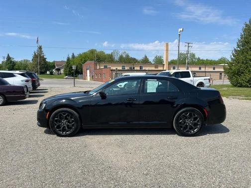Gloss Black 2019 Chrysler 300 S