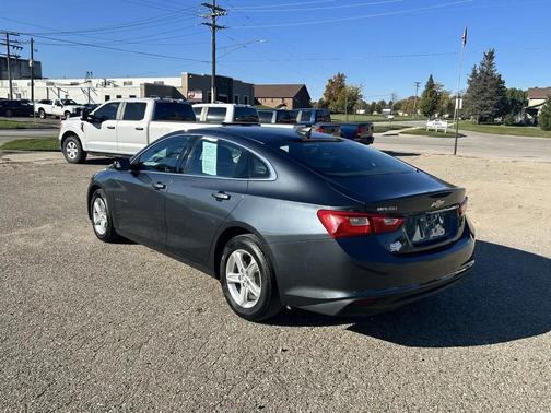 Shadow Gray Metallic 2019 Chevrolet Malibu 1LS