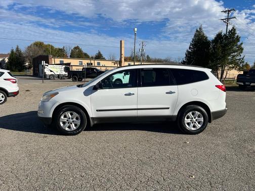 2010 Chevrolet Traverse LS
