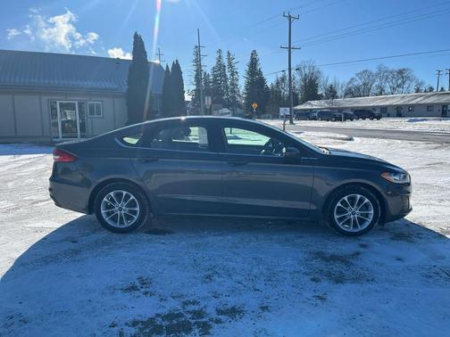 2020 Ford Fusion Hybrid SE