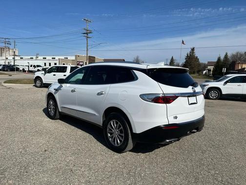 WHITE 2023 Buick Enclave Essence FWD