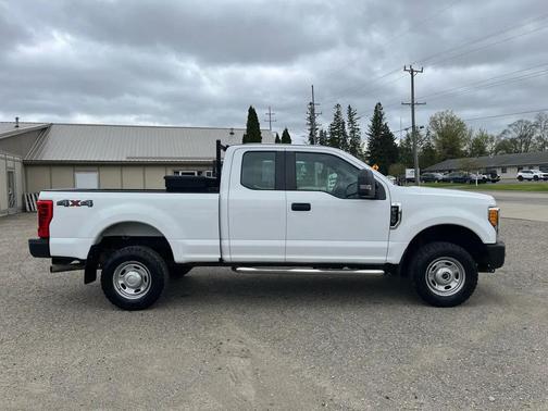 Shadow Black 2017 Ford F-250 SUPER DUTY