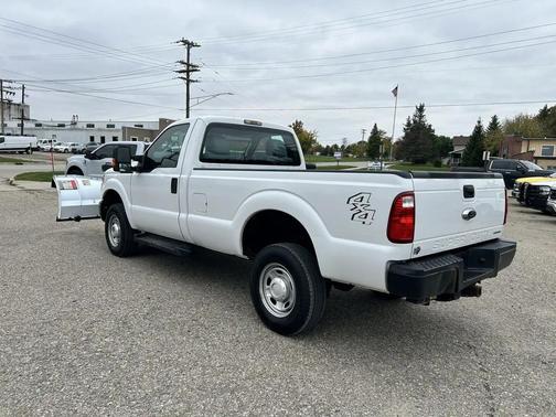Oxford White 2016 Ford F-350 XL