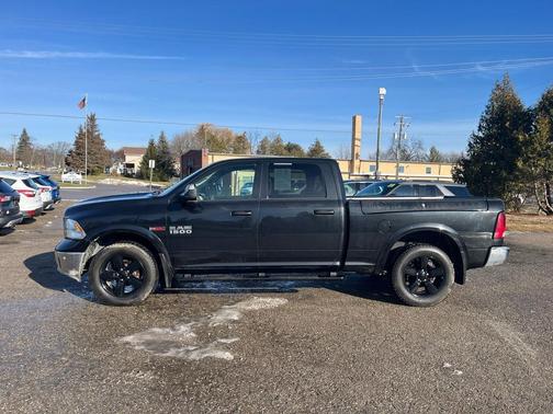 2016 RAM 1500 SLT
