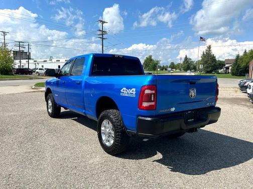 2021 RAM 2500 Big Horn Crew Cab 4x4 6'4' Box