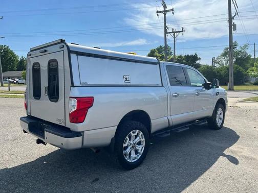Brilliant Silver Metallic 2021 Nissan Titan XD SV