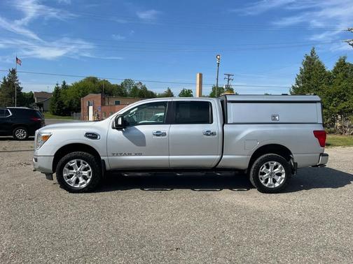 Brilliant Silver Metallic 2021 Nissan Titan XD SV