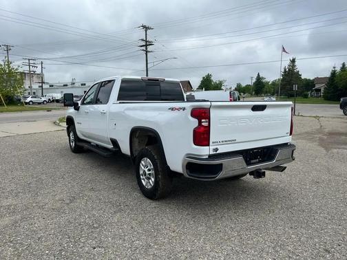 Summit White 2024 Chevrolet Silverado 2500 LT
