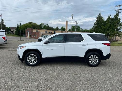 Summit White 2019 Chevrolet Traverse LS