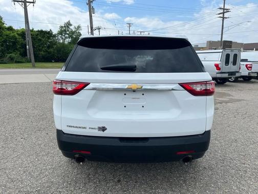 Summit White 2019 Chevrolet Traverse LS