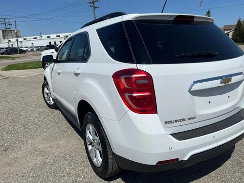 WHITE 2017 Chevrolet Equinox 1LT