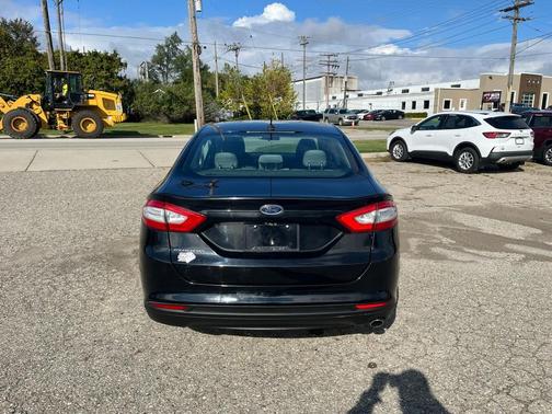 2016 Ford Fusion S