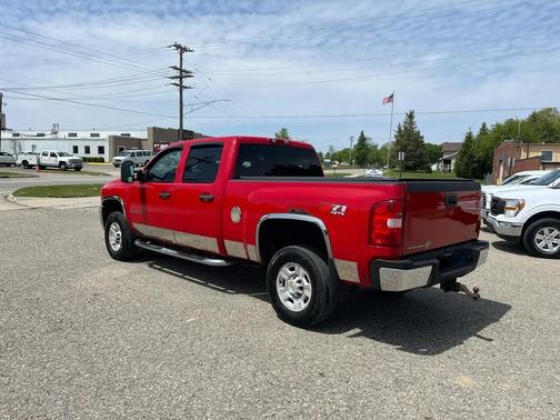 RED 2008 Chevrolet Silverado 2500 LT2 H/D Crew Cab