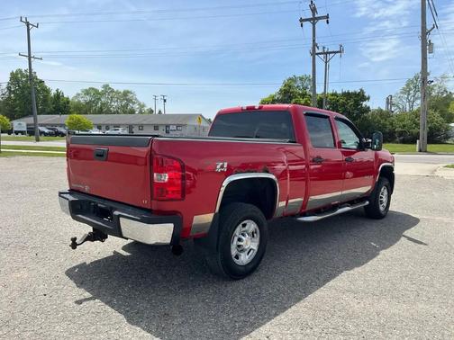 RED 2008 Chevrolet Silverado 2500 LT2 H/D Crew Cab