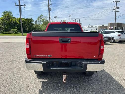 RED 2008 Chevrolet Silverado 2500 LT2 H/D Crew Cab