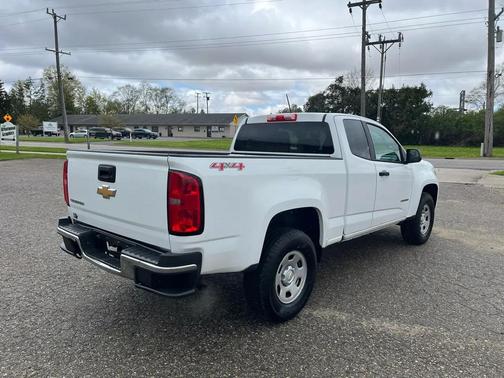 Black 2017 Chevrolet Colorado WT