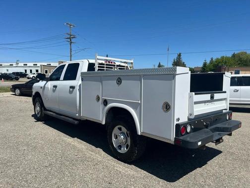 Bright White Clearcoat 2020 RAM 2500 Tradesman Crew Cab 4x4 8' Box