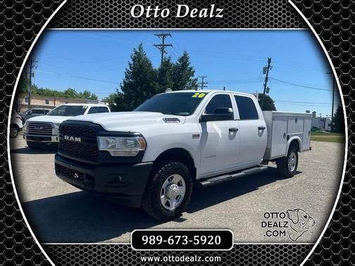 Bright White Clearcoat 2020 RAM 2500 Tradesman Crew Cab 4x4 8' Box