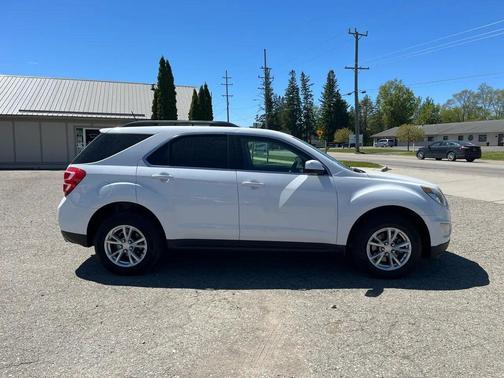 WHITE 2017 Chevrolet Equinox 1LT