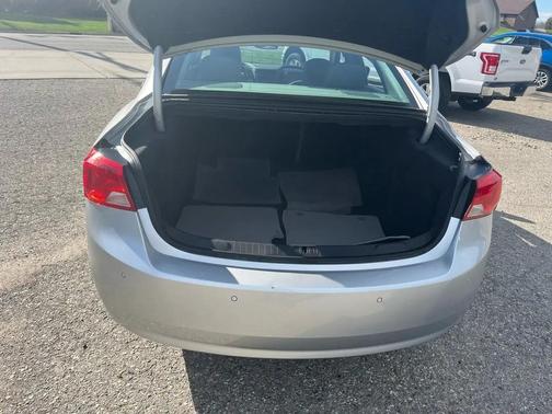 Silver Ice Metallic 2016 Chevrolet Impala LT