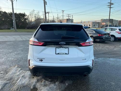 2020 Ford Edge SE