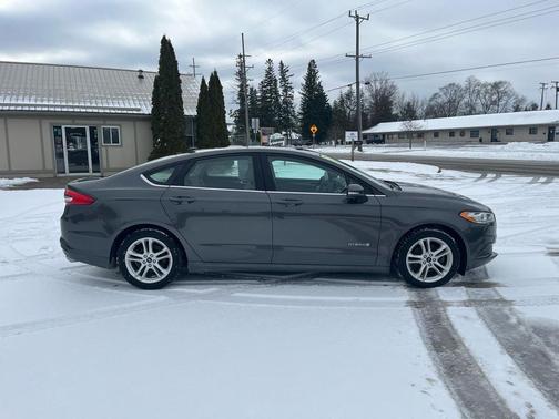 2018 Ford Fusion Hybrid SE