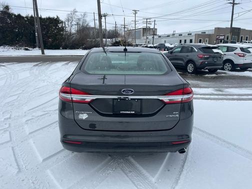 2018 Ford Fusion Hybrid SE