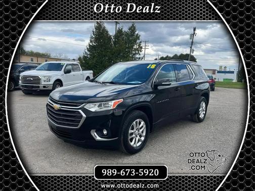 Mosaic Black Metallic 2018 Chevrolet Traverse LT Cloth