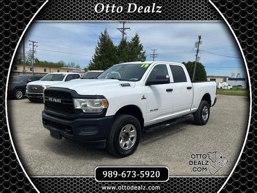 Bright White Clearcoat 2019 RAM 2500 Tradesman Crew Cab 4x4 6'4' Box