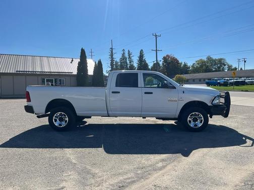 2018 RAM 2500 Tradesman Crew Cab 4x4 8' Box