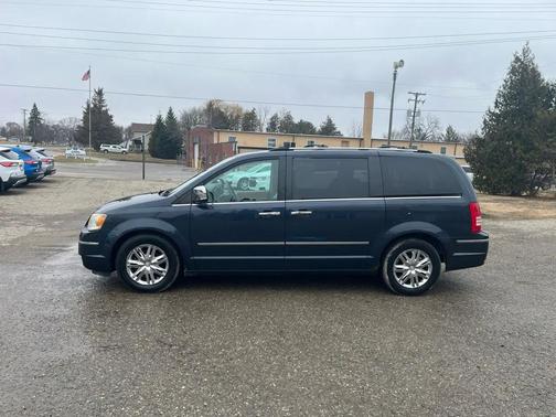 2008 Chrysler Town & Country Limited