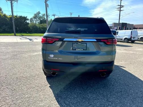 2022 Chevrolet Traverse LT Cloth