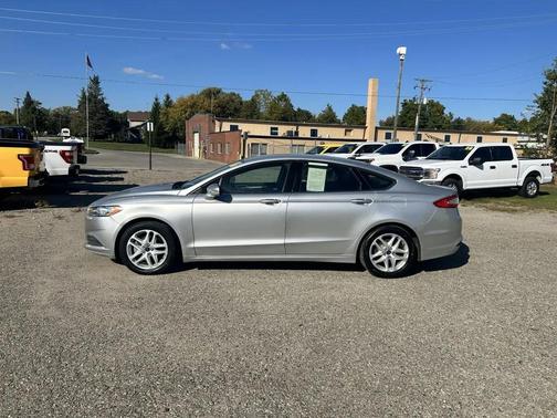 Ingot Silver 2016 Ford Fusion SE