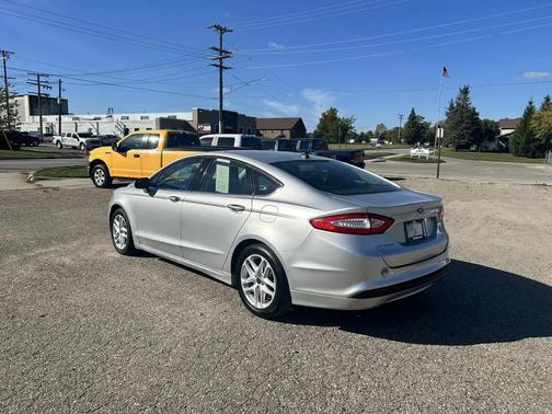 Ingot Silver 2016 Ford Fusion SE
