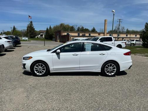 WHITE 2020 Ford Fusion SE