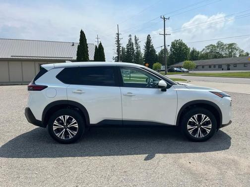 WHITE 2023 Nissan Rogue SV