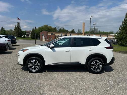 WHITE 2023 Nissan Rogue SV