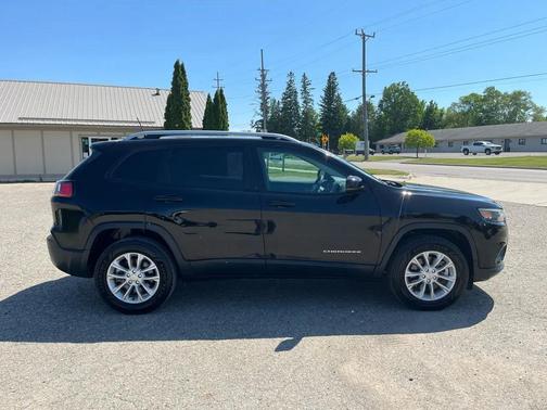 Diamond Black Crystal Pearlcoat 2020 Jeep Cherokee Latitude