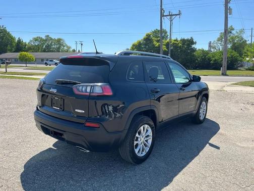 Diamond Black Crystal Pearlcoat 2020 Jeep Cherokee Latitude