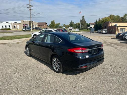 2017 Ford Fusion Hybrid SE