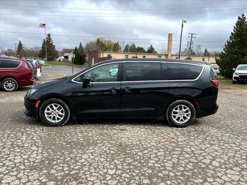 2020 Chrysler Voyager LX