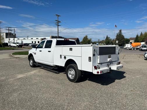 2018 RAM 2500 Tradesman Crew Cab 4x4 8' Box