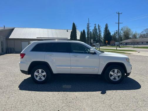 Stone White Clearcoat 2012 Jeep Grand Cherokee Laredo