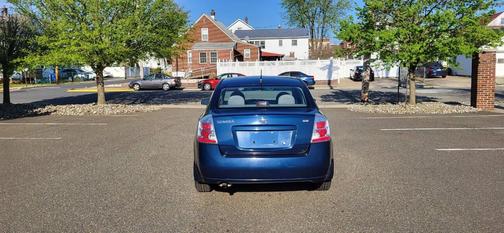Blue 2009 Nissan Sentra 2.0 S