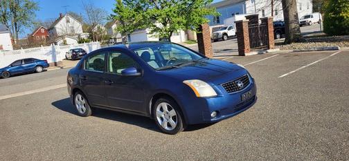 Blue 2009 Nissan Sentra 2.0 S