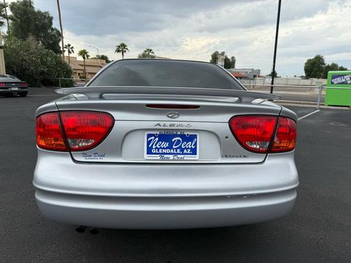 2004 Oldsmobile Alero GL1 Sedan