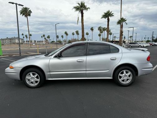 2004 Oldsmobile Alero GL1 Sedan
