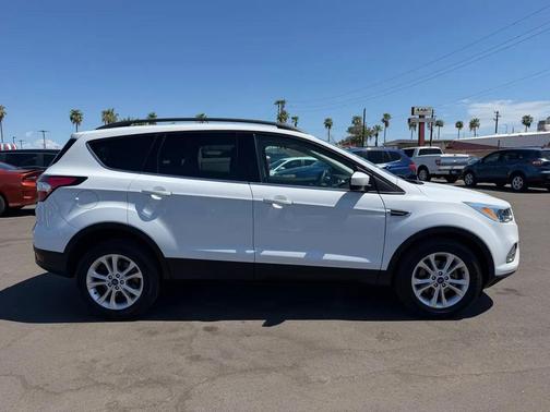 White 2018 Ford Escape SE